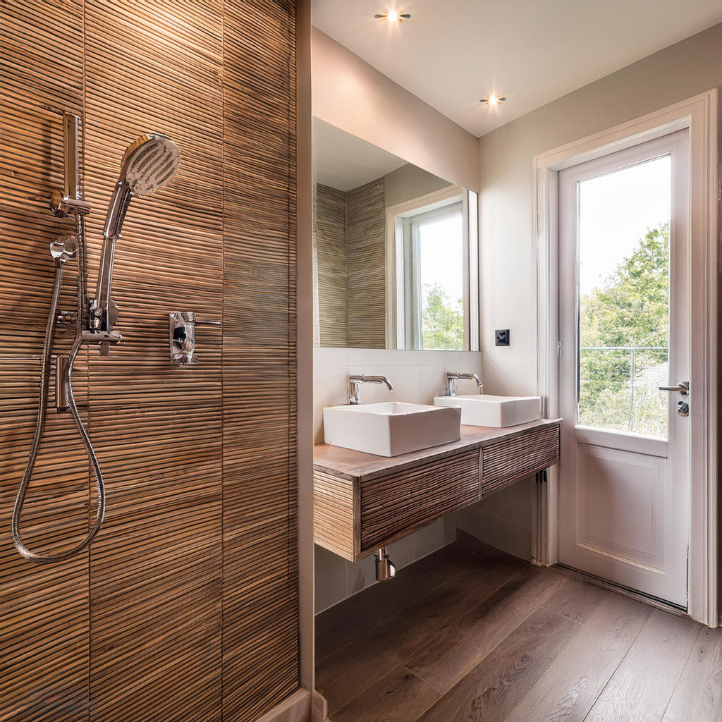Bathroom fitter in Kew